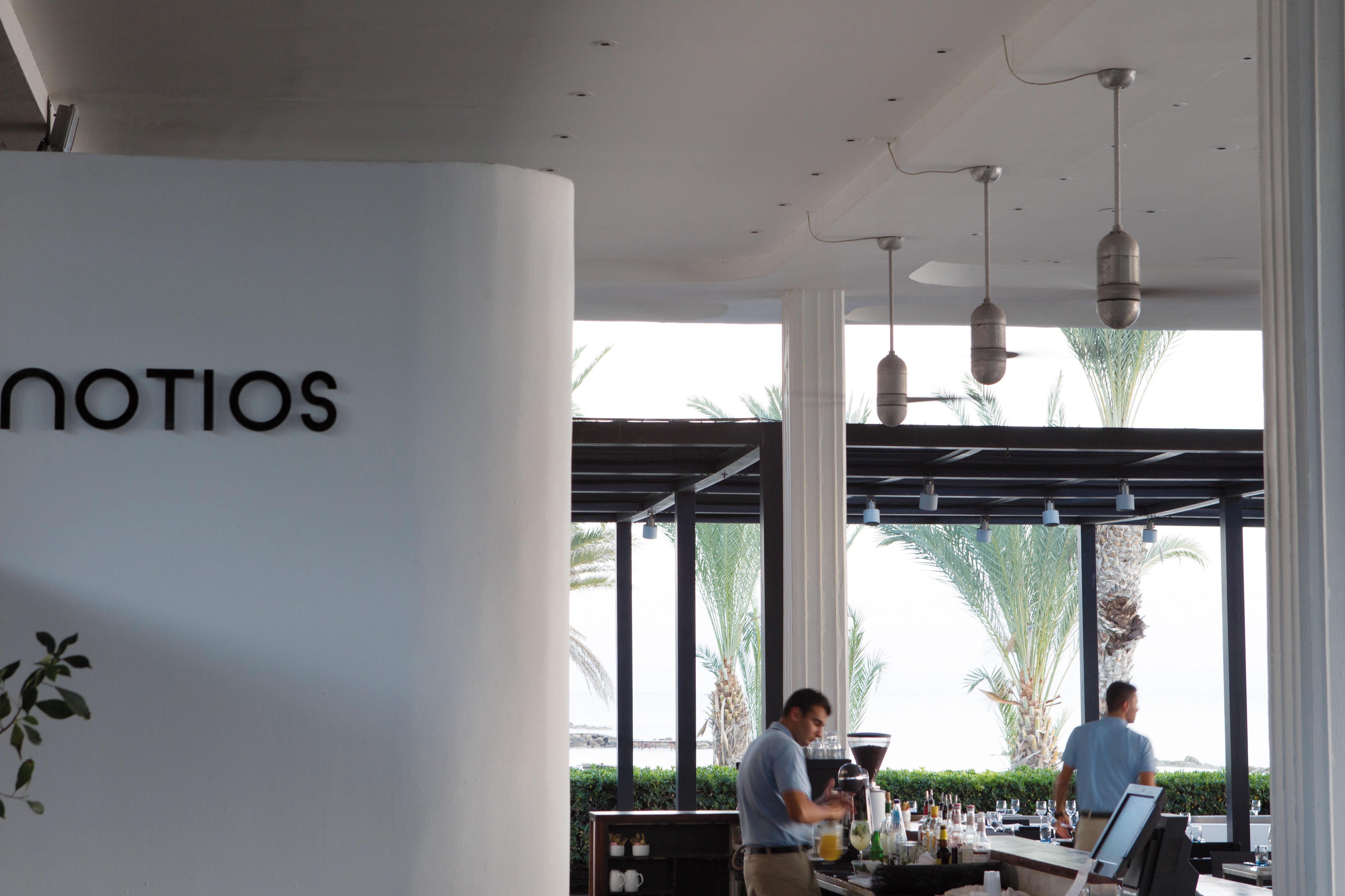 Almyra Hotel Paphos Kültér fotó The interior of the restaurant