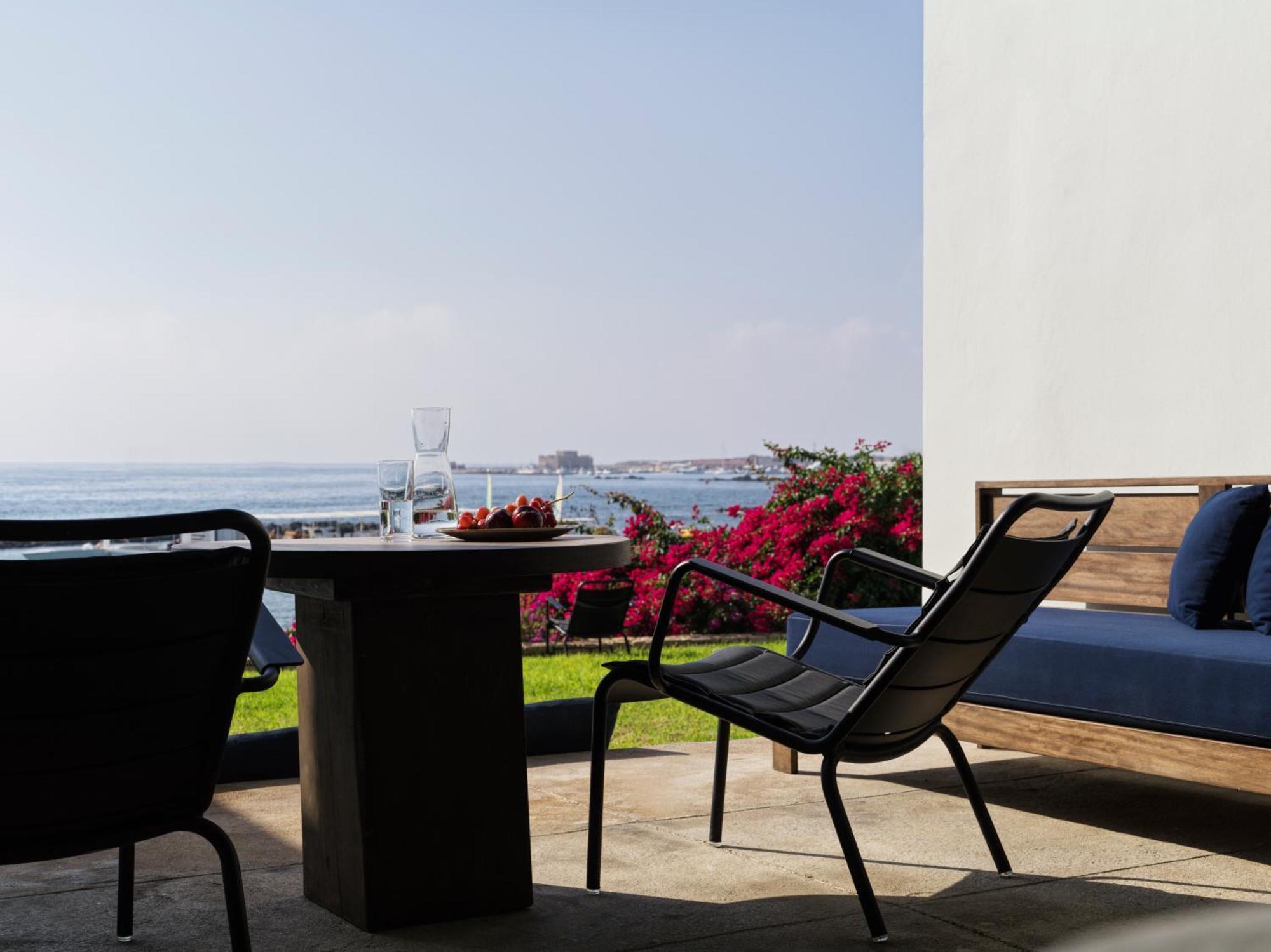 Almyra Hotel Paphos Szoba fotó View from the hotel