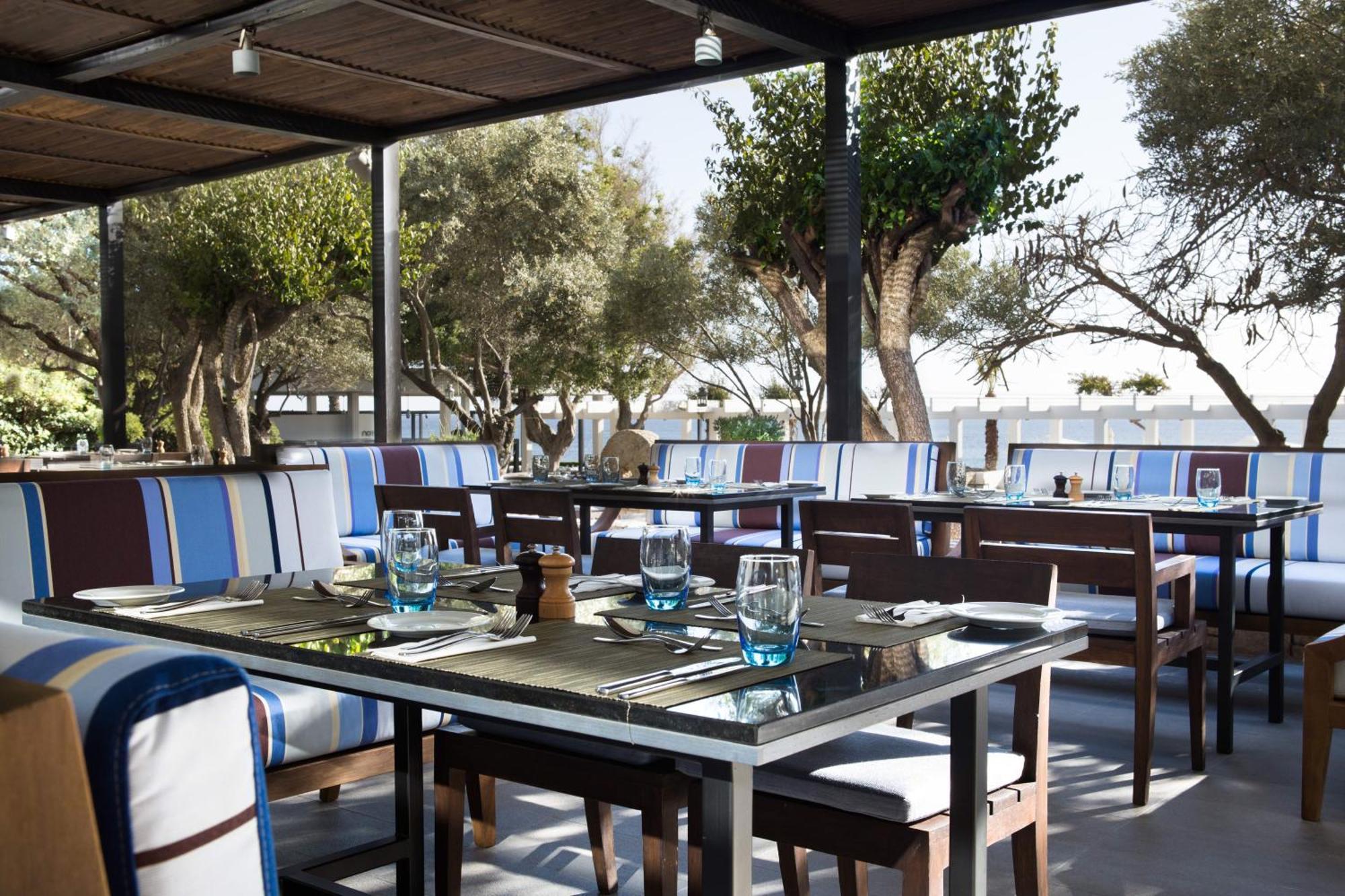 Almyra Hotel Paphos Kültér fotó