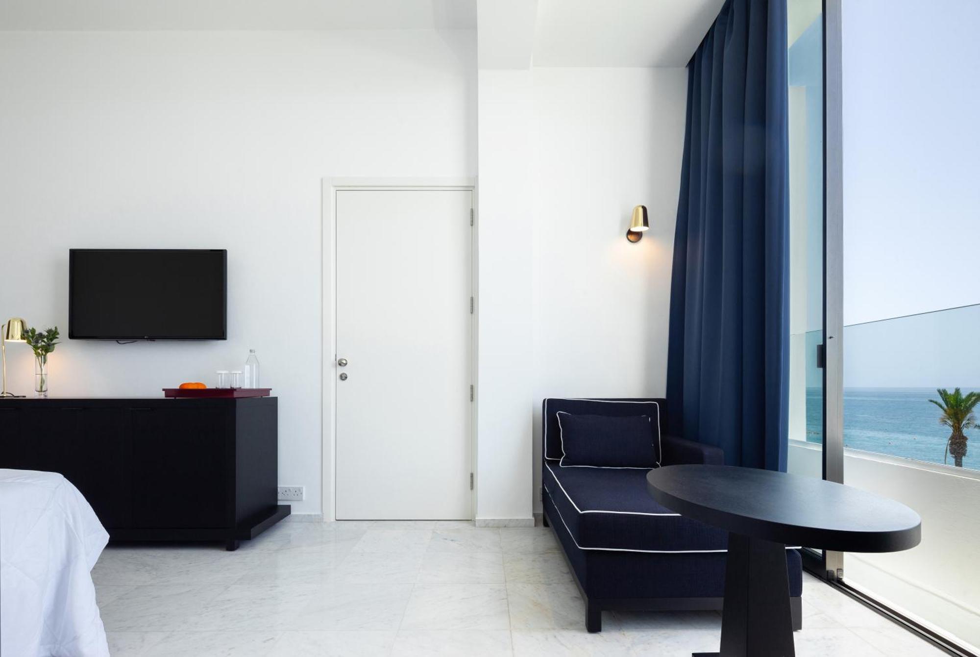 Almyra Hotel Paphos Kültér fotó