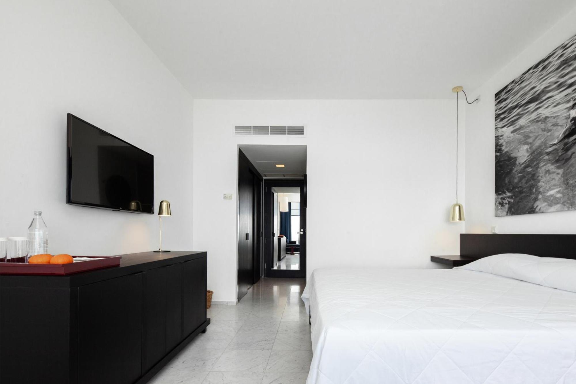 Almyra Hotel Paphos Kültér fotó