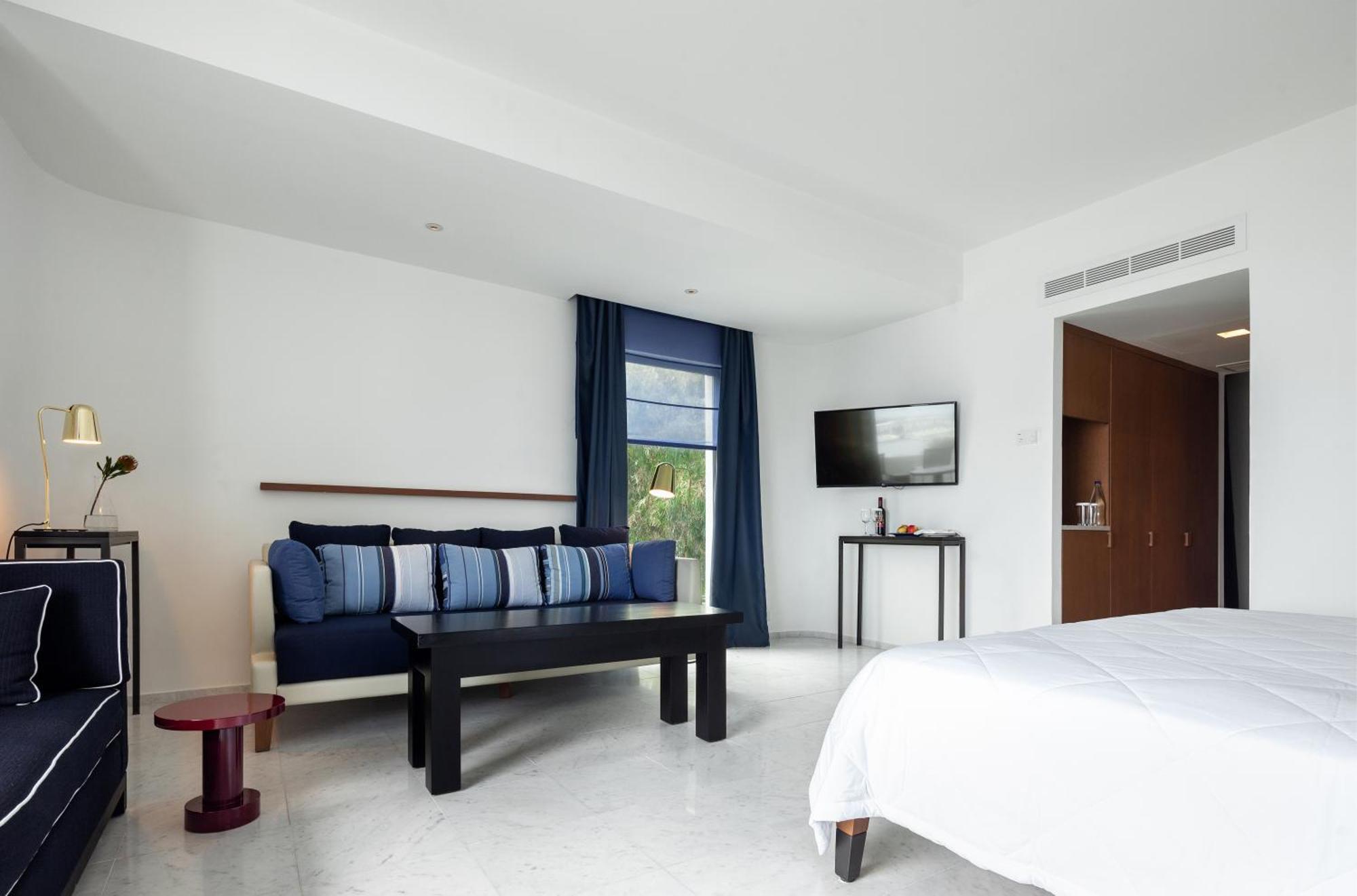 Almyra Hotel Paphos Kültér fotó