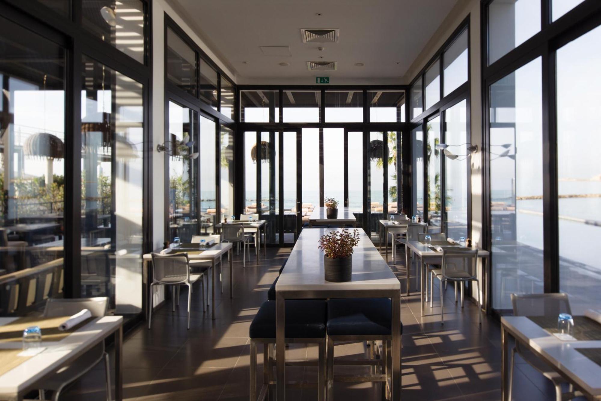 Almyra Hotel Paphos Kültér fotó